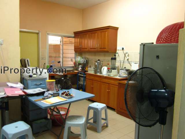 Dry Kitchen