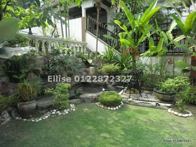 Water feature in garden