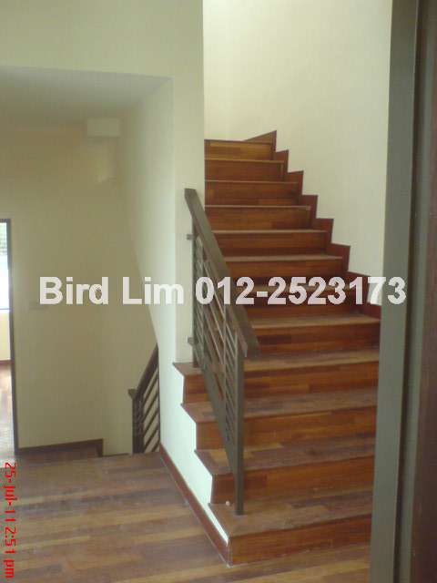 2.5 storey END lot