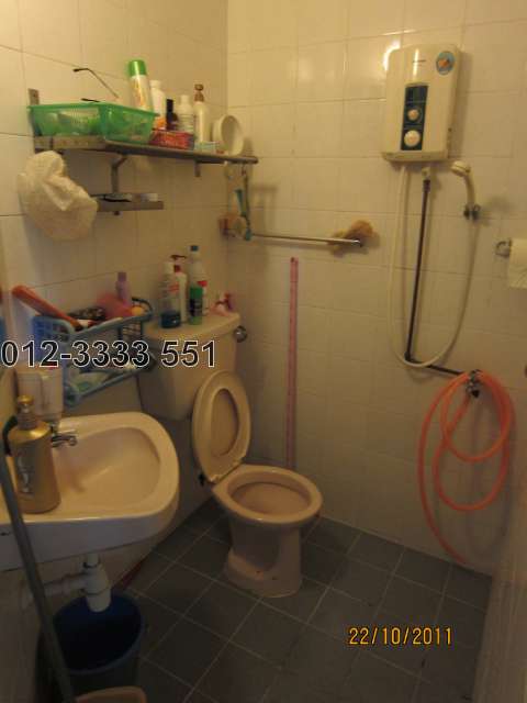 Living Hall Bathroom