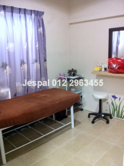 Massage and Facial Room