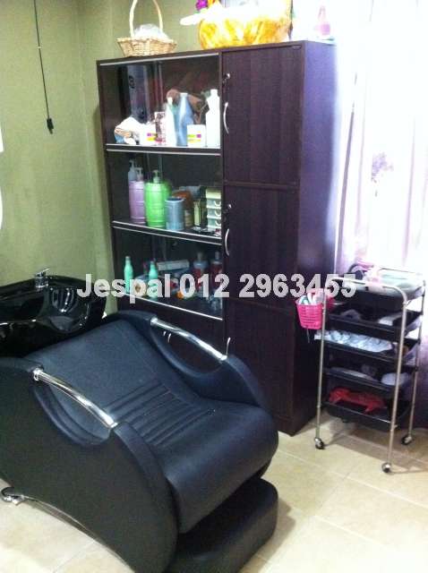 Hair Washing Area