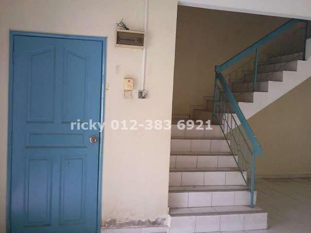 ricky 012-383 6921