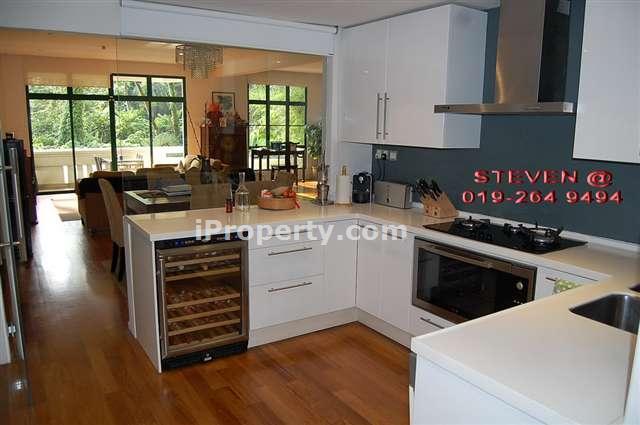 Dry Kitchen