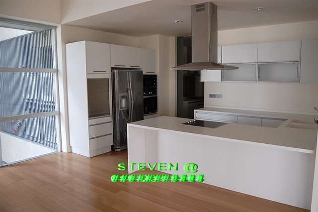Dry Kitchen