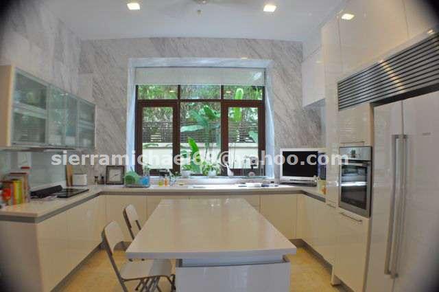 Dry Kitchen