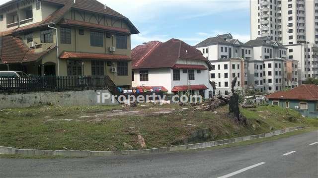 Dual frontage onto Jalan Abdul Samad