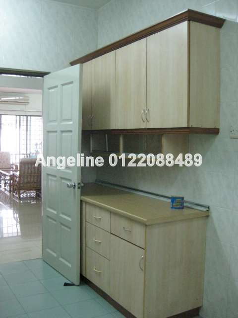 Dry kitchen