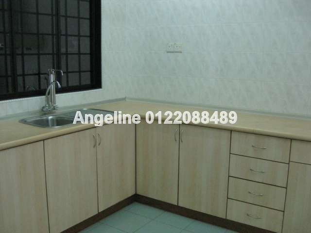 Dry kitchen