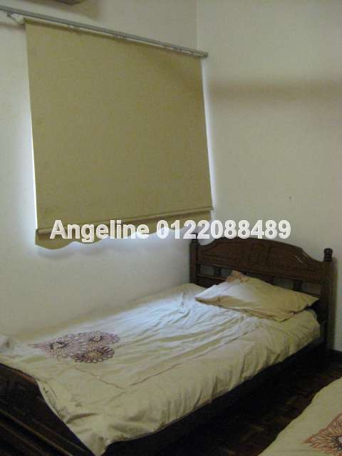 2nd bedroom