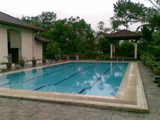 swimming pool area
