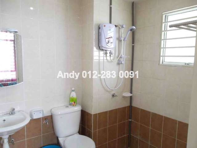 Master Bathroom with Water Heater