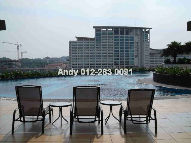 Poolside Relax Chairs and Tables
