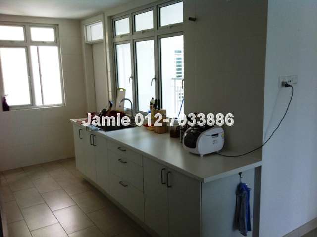 Kitchen - angle 3