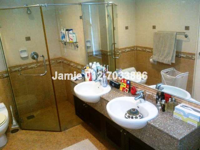 Master Bath angle 2