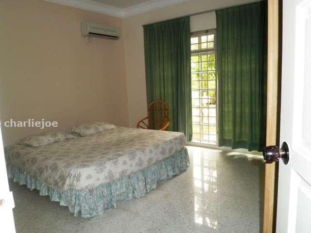 Room 02