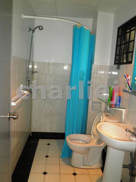 BATHROOM 2