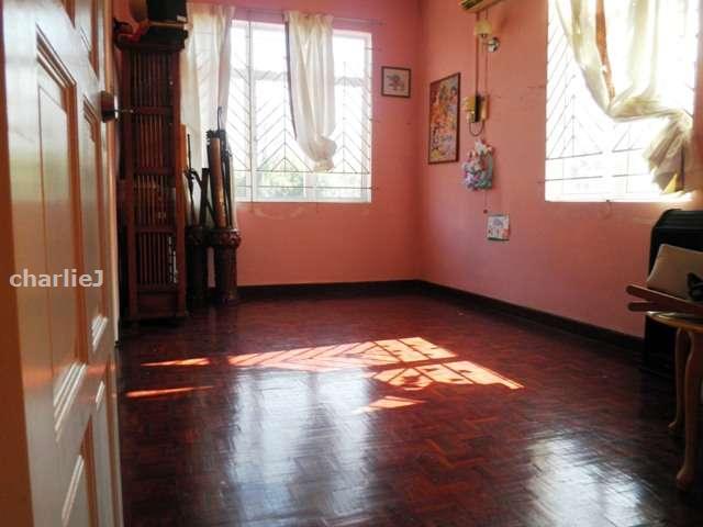 ROOM 1