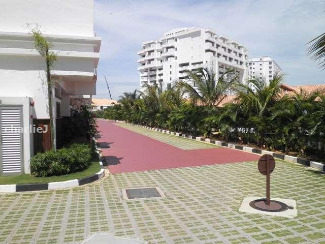Legends walkway