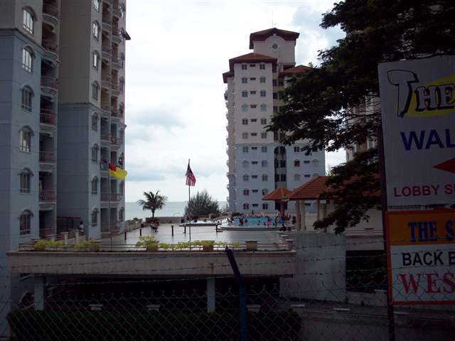 Pool n Block