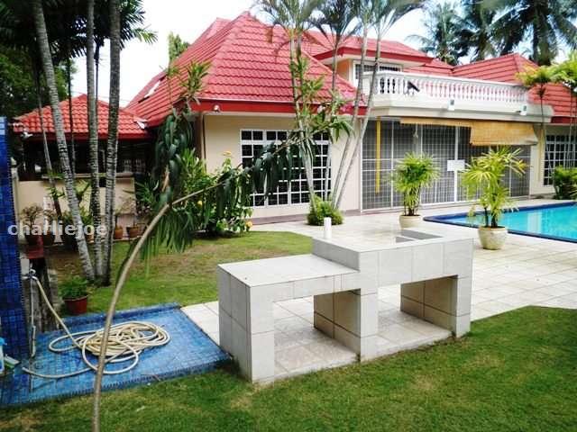 BBQ n Pool Area
