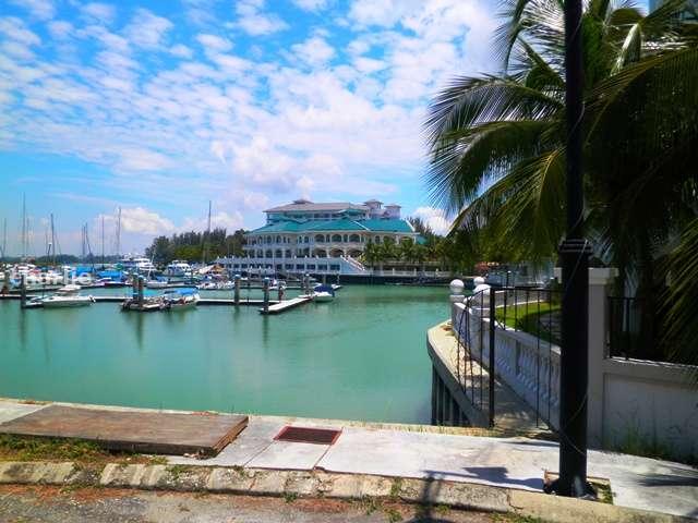Clubhouse-Marina
