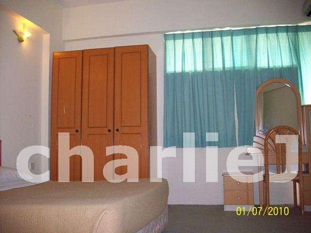 ROOM 1