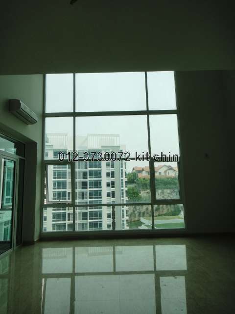 feature: 21ft double volumn window