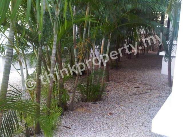 Private Gardens