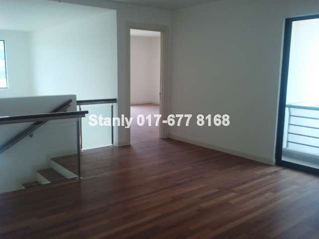 Upstairs Family Area