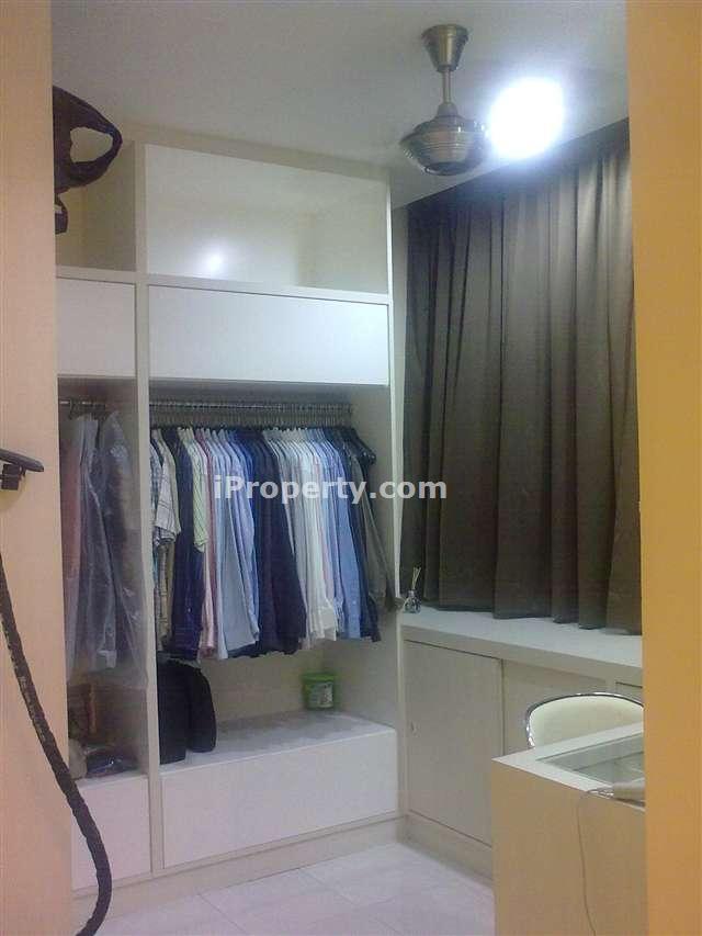 Walk in Wardrobe