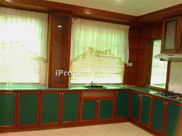 Dry Kitchen