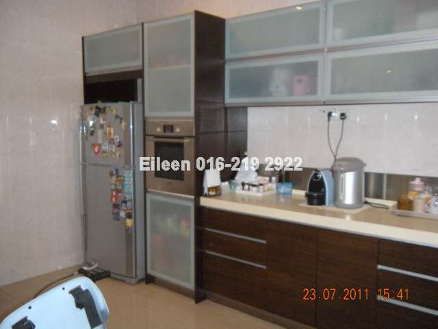 dry kitchen