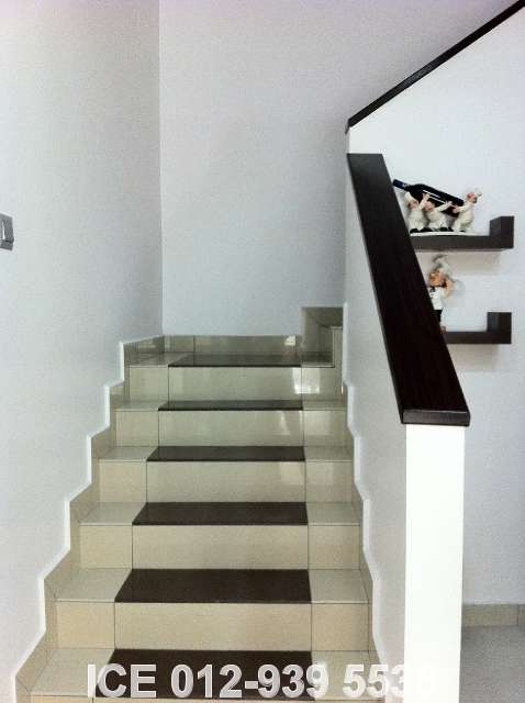 STAIR CASE