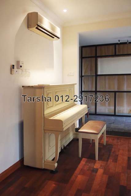 1st Floor Living Hall