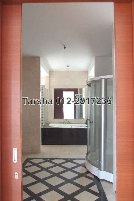 Master Bathroom Entrance