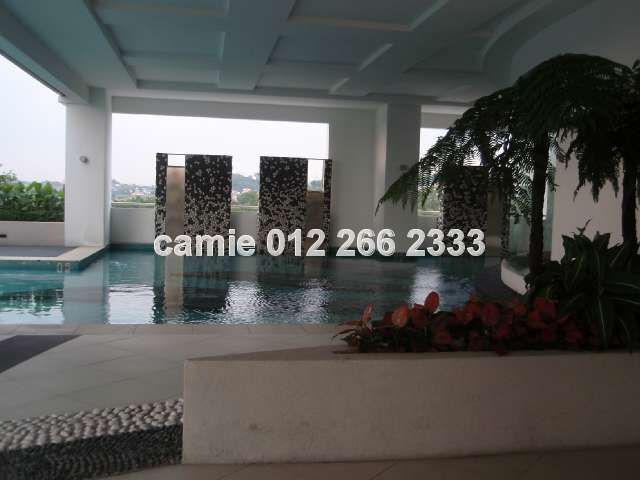 side pool view