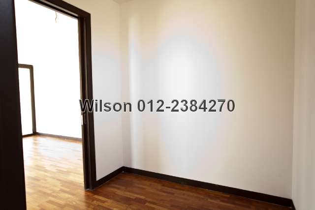 Walk in wardrobe