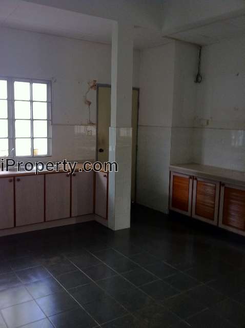 dry kitchen