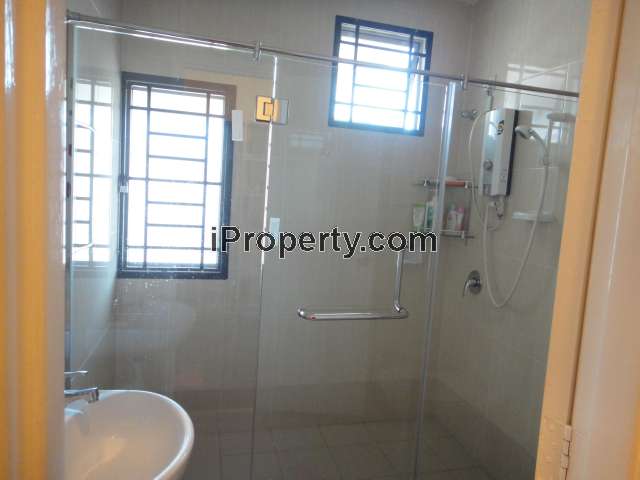 Shower Screen
