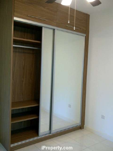 Guest wardrobe in 1 and 2