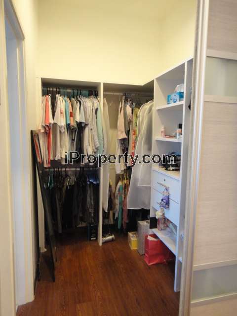 Open Concept Wardrobe