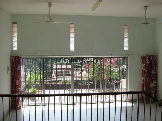 High volume ceiling offer good aesthetics