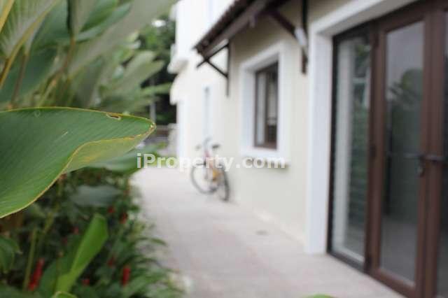 Sideyard