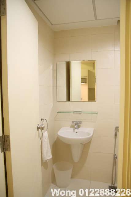 Studio Toilet