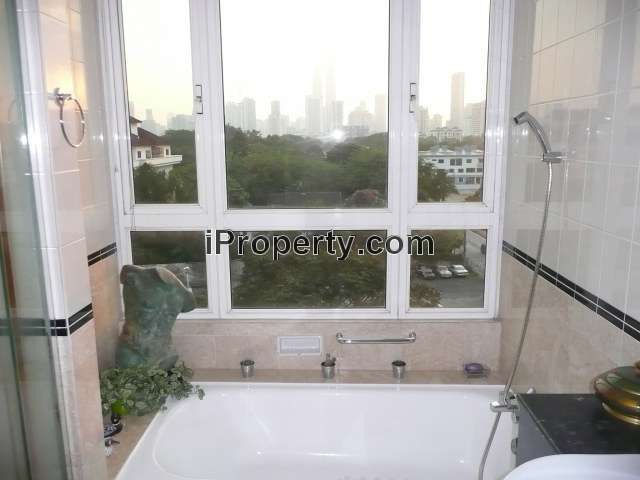 Master bathroom with view over KLCC and KL