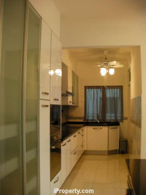 Modern style kitchen fitout (maid/utility back rt)