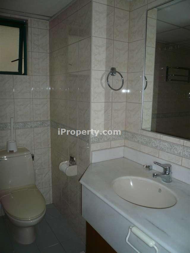 Master Ensuite Bathroom
