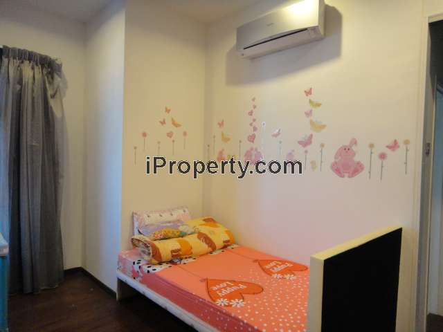 Master Bedroom - Baby Corner