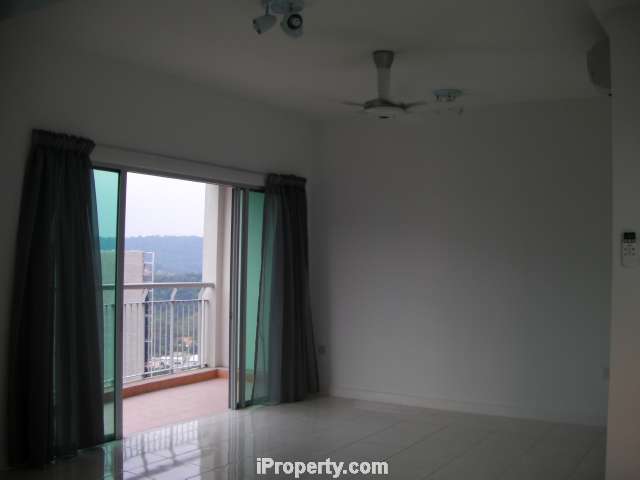 Living room doors facing North Genting View